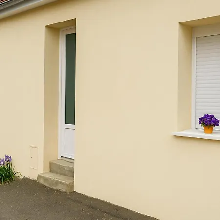 Maison Des Hirondelles * Yvre-l'Eveque